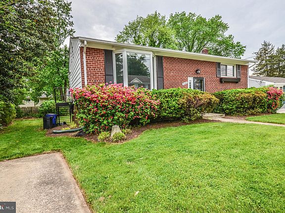 2nd image of 5104 Oakglen Dr