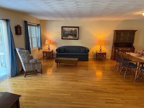 4th image of 147 Laurelwood Dr Unit 147