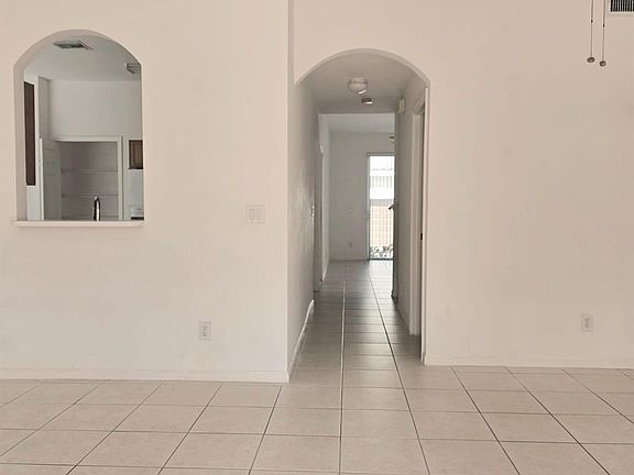 5th image of 10589 NW 56th Place
