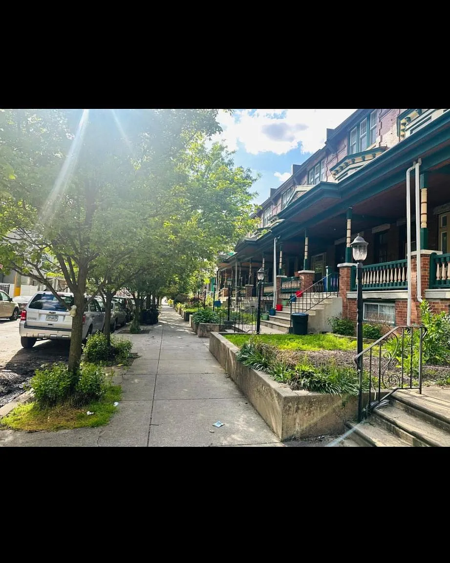3 bed, 2448 sqft, $3,500 — Photo 3