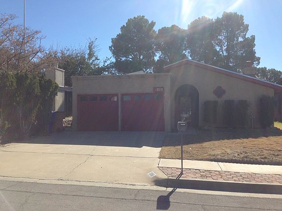2nd image of 1081 N Willow St