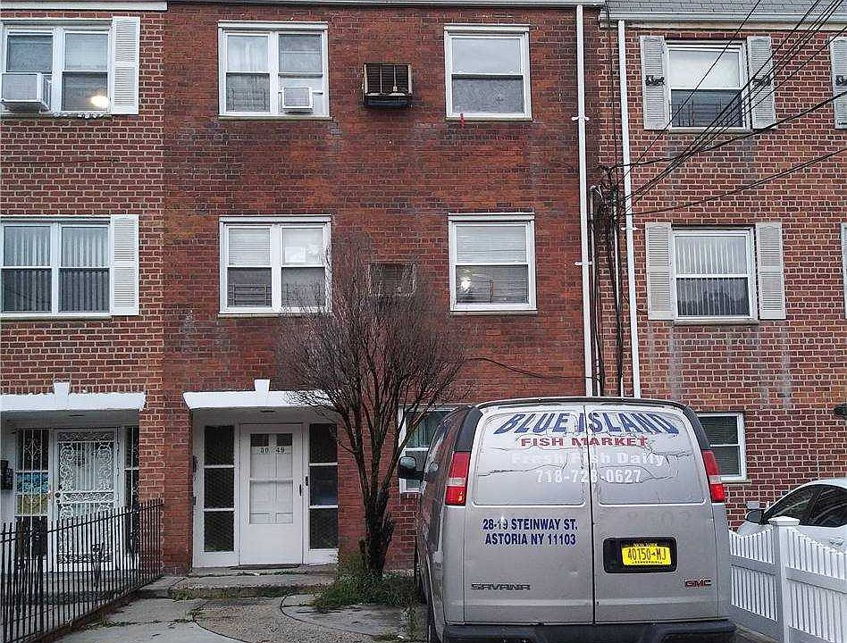 1st image of 3049 73rd St
