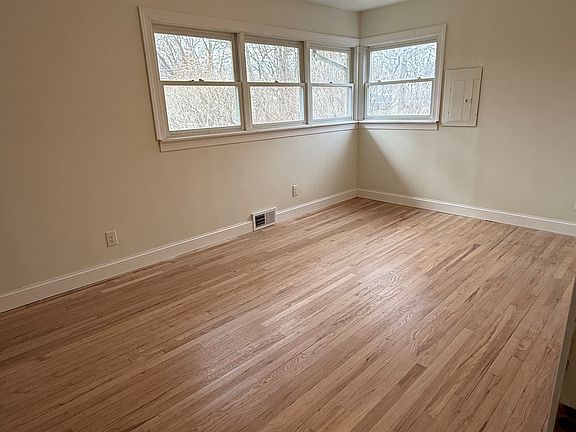 5th image of 4630 W Overlook Dr #1