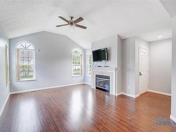 5th image of 171 Stonegate Blvd