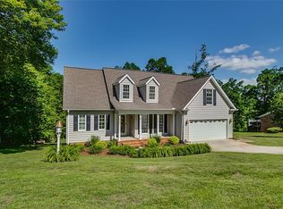 612 Graceland Dr, Asheboro, NC 27205