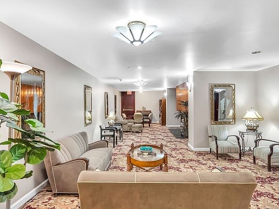 5th image of 528 E Broadway #342
