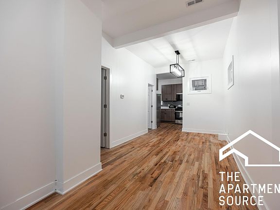 5th image of 1742 N California Ave #3R