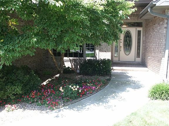 2nd image of 2321 S Oakbrook Ave