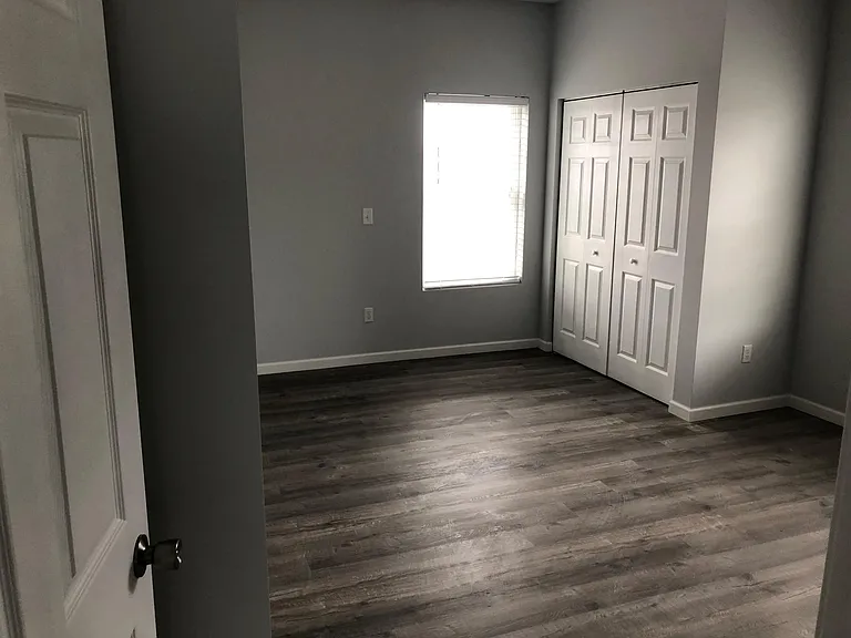 46 Seymour Ln — Photo 9