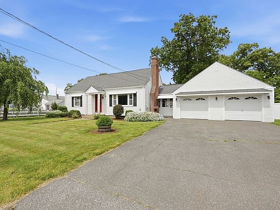 2nd image of 271 Wildermere St