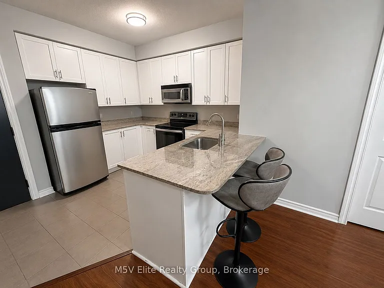 3504 Hurontario St #212 — Photo 2