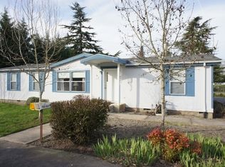 103 W Adams St, Carlton, OR 97111