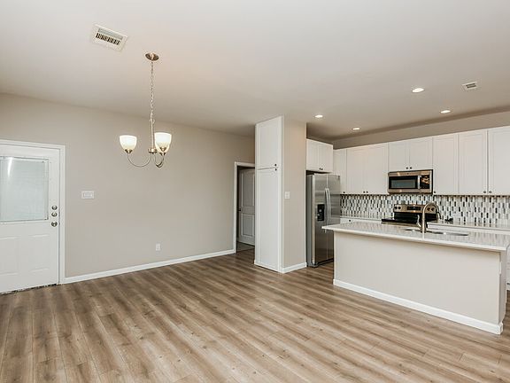 5th image of 2313 Sundrop Ct