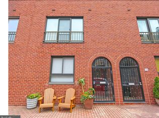 211 Head House Ct, Philadelphia, PA 19147