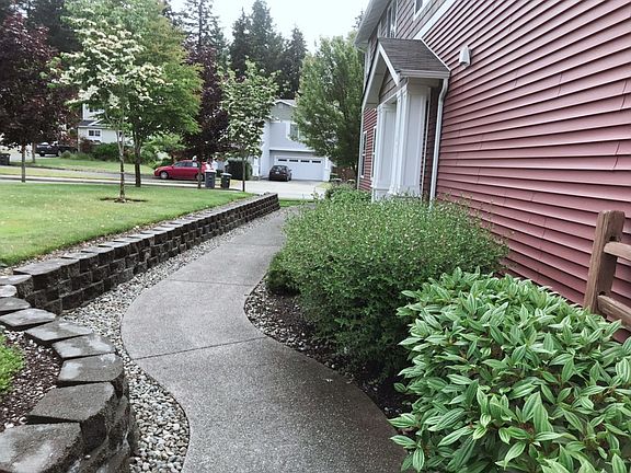 2nd image of 1693 Burnside Pl Unit C