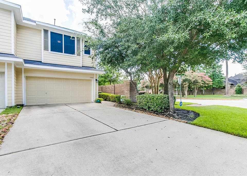 1st image of 12487 Saratoga Woods Ln