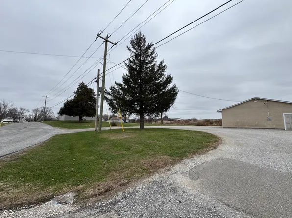 5819 Schleter Rd, Seymour, IN 47274