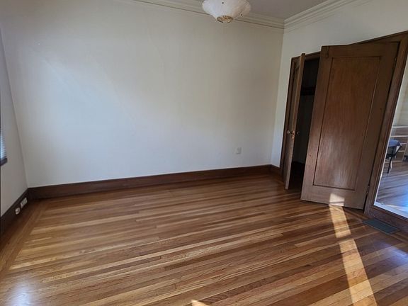 5th image of 1828 Walnut St