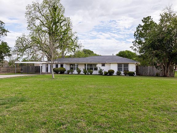 2nd image of 1327 Hodges Ln