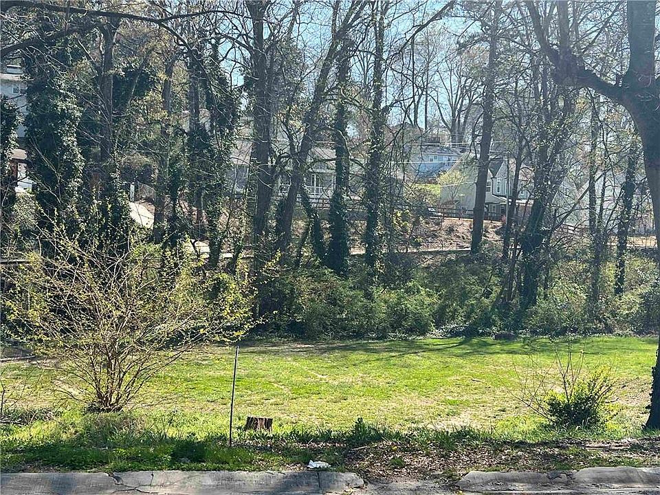 1st image of 436 Roosevelt Cir #7