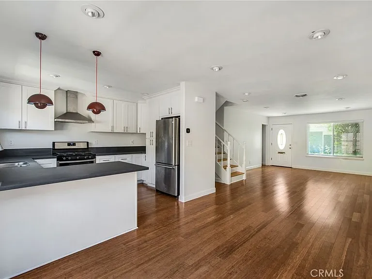 2407 Richmond Way — Photo 2