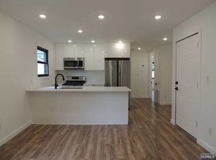 21 E 6th St APT 1A, Clifton, NJ 07011