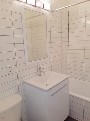 Rented by Uptown Flats LLC | media 21