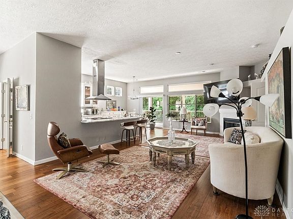 3rd image of 4307 Fontenay Dr