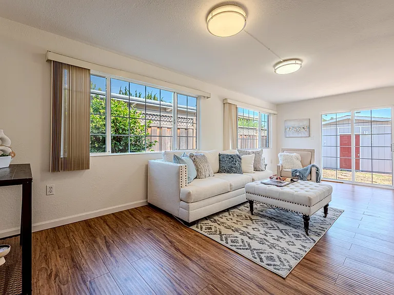 891 Lori Ave — Photo 11