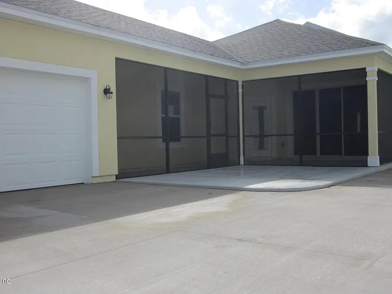 174 Tavernier Dr — Photo 2
