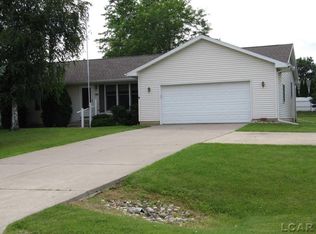 2886 Dawn Dr, Adrian, MI 49221