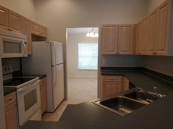 2nd image of 1602 Redfin Dr