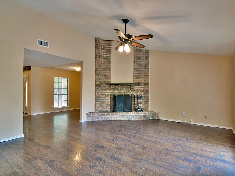 4133 Silverberry Ave — Photo 3