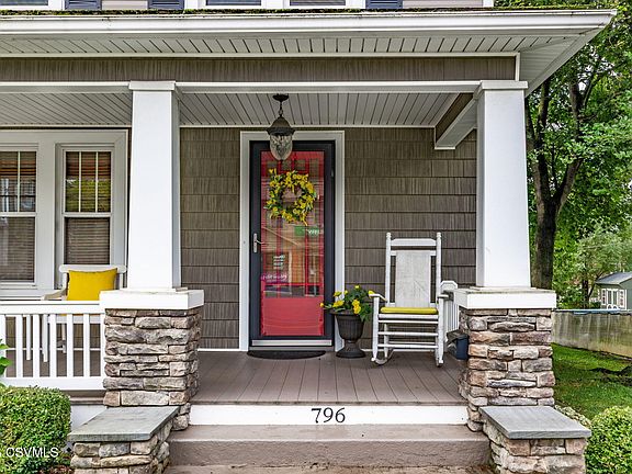 3rd image of 796 Bloom Rd
