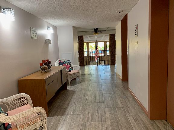 4th image of 9355 SW 8th St APT 202
