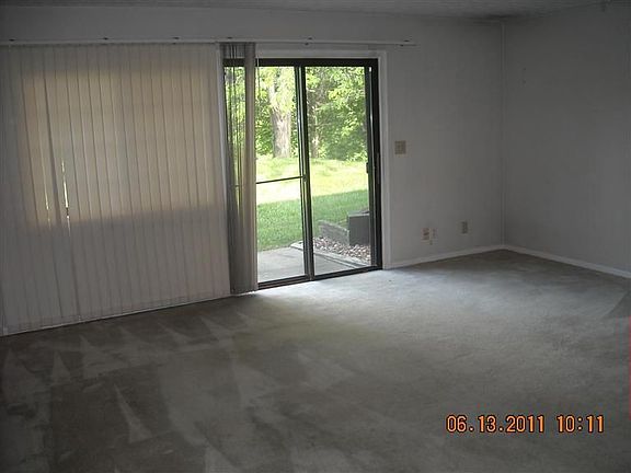 3rd image of 6447 Summerfield Dr
