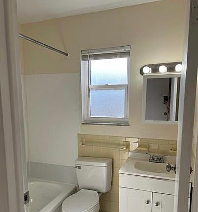 5th image of 834 Continental Ct #8