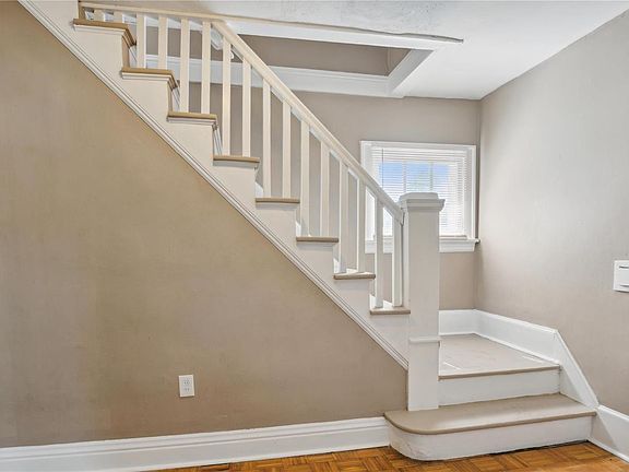5th image of 7017 Idlewild Ave