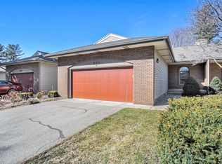 527 Crestview St, Holland, MI 49423
