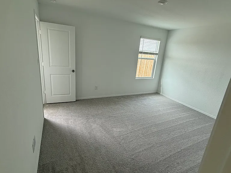 205 E Lima Dr — Photo 9