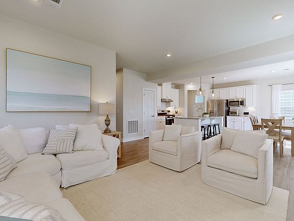 5th image of 2558 Grove Park Way
