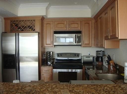4th image of 150 NE 15th Ave APT 339