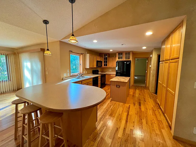 1701 Pheasant Run — Photo 7