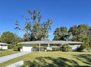4035 San Luis Dr, Sarasota, FL 34235