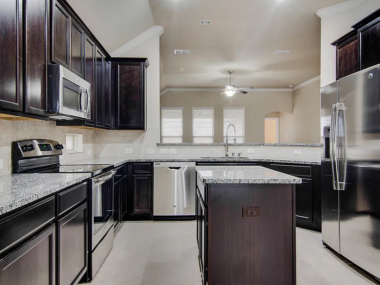 16221 Stillhouse Hollow Ct — Photo 6