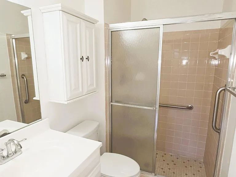 5445 Glenda St — Photo 8