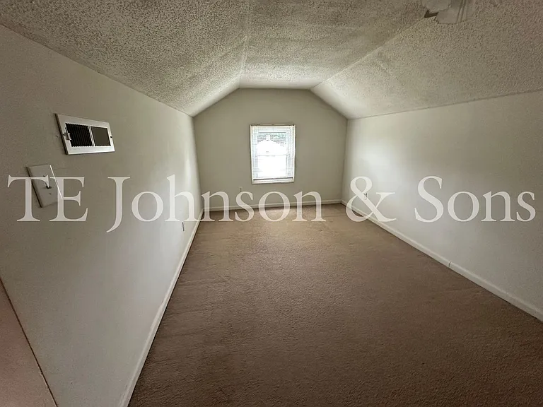 6190 Vance Rd — Photo 8