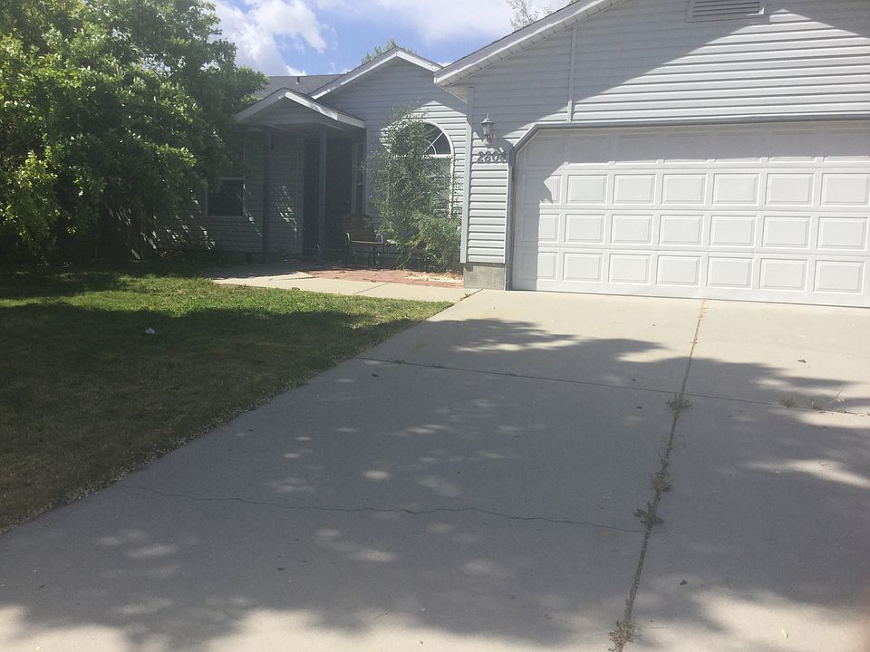 1st image of 2804 Sunflower Dr