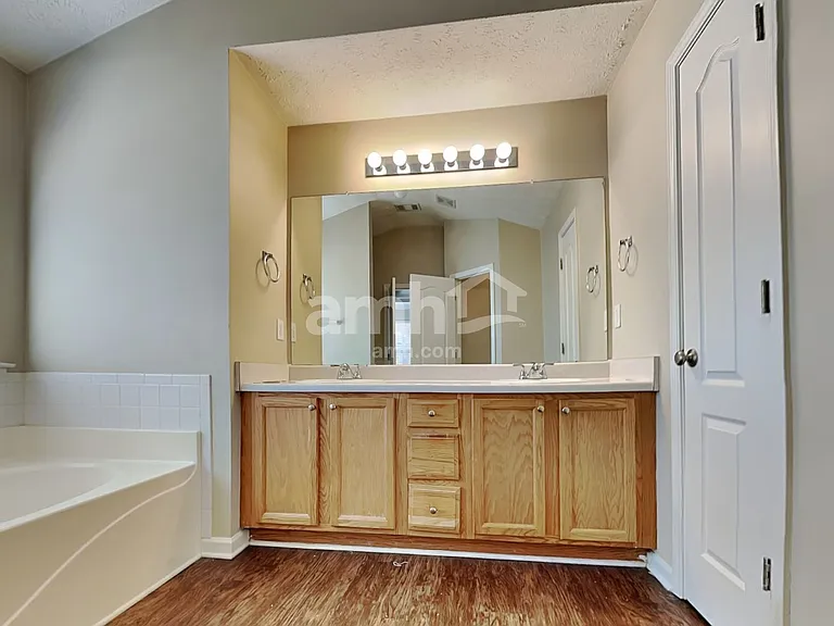 5455 Yellow Pine Dr — Photo 12