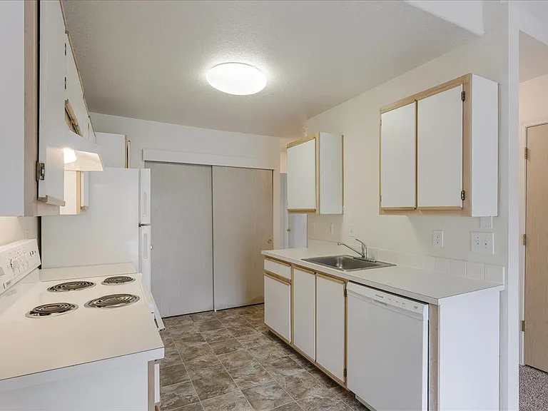 Cedar Grove Apartments — Photo 10